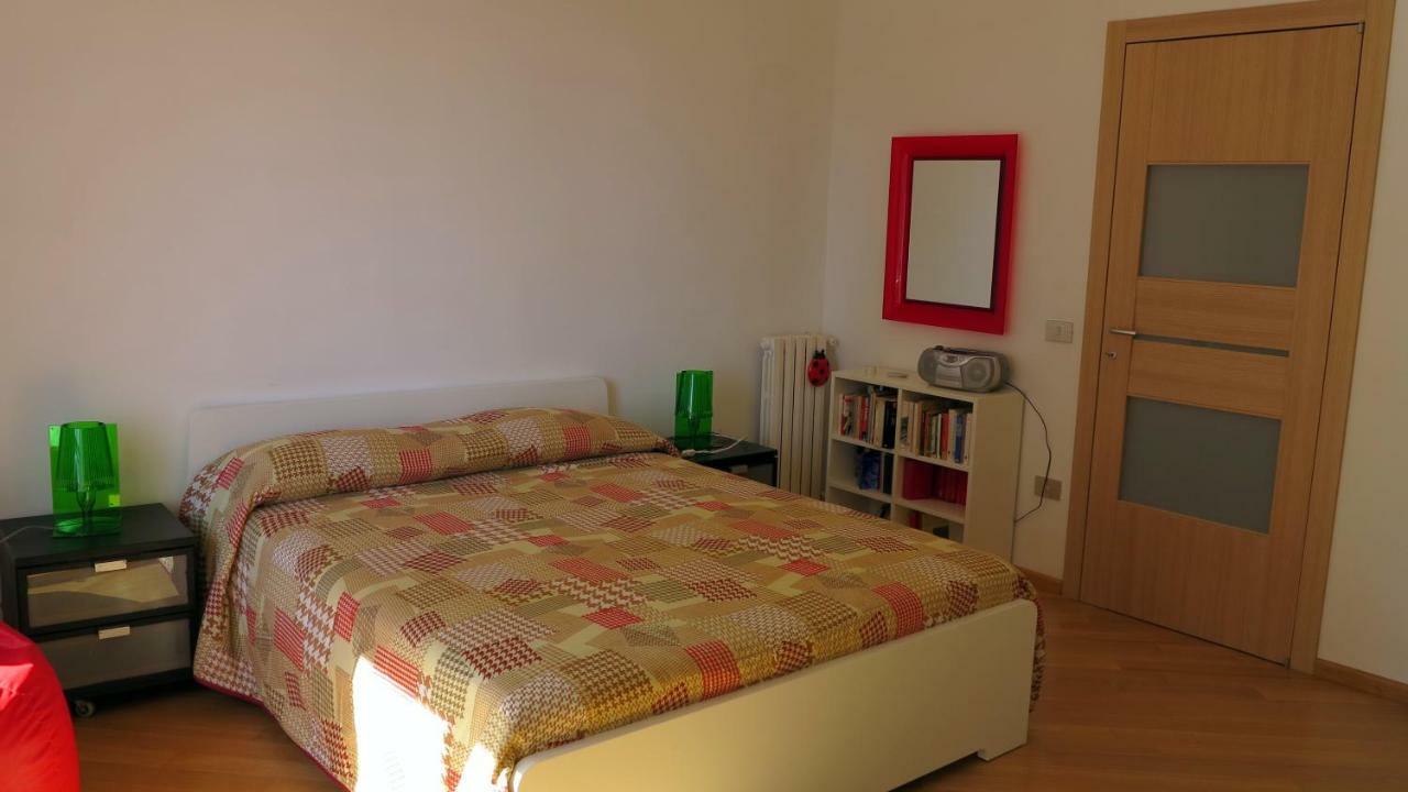 Spacious Panoramic Apartment - Half Way Center-Vomero District Nápoly Kültér fotó