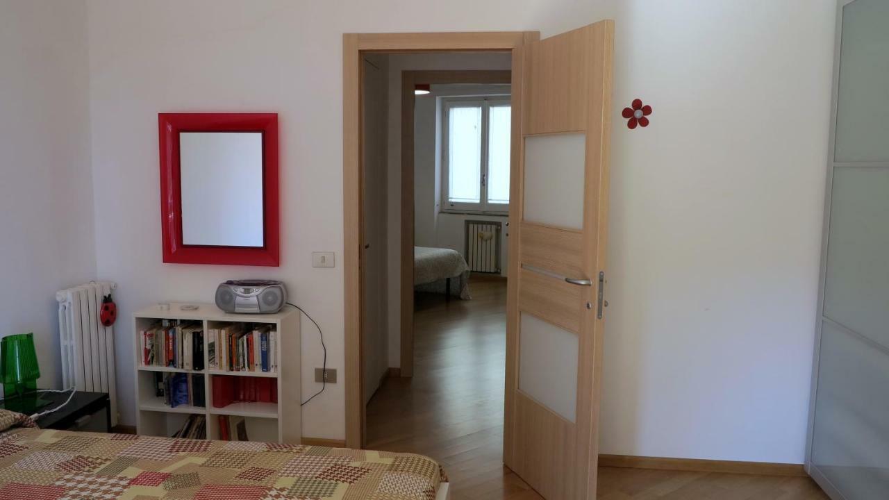 Spacious Panoramic Apartment - Half Way Center-Vomero District Nápoly Kültér fotó